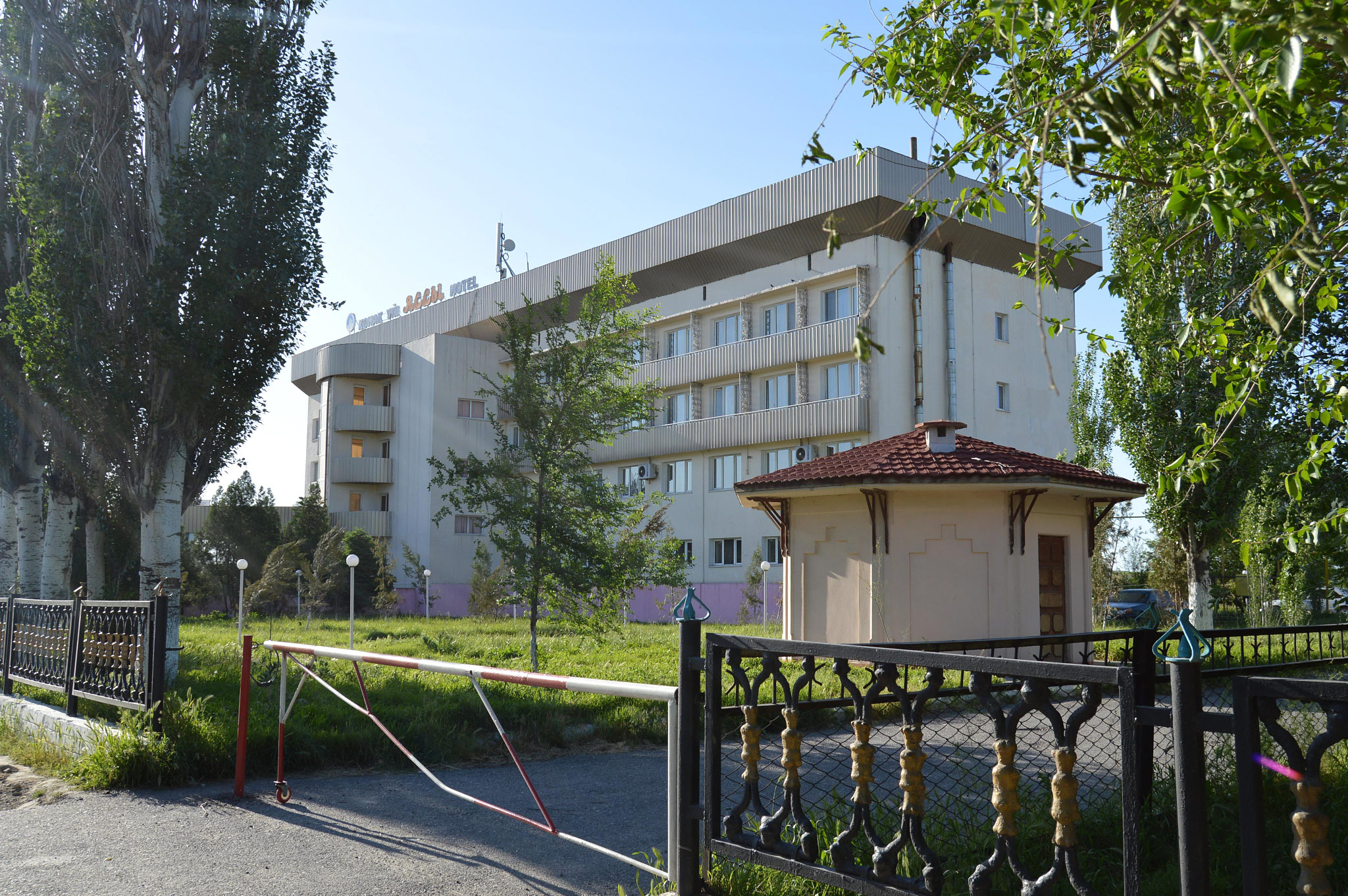 Turkistan (Түркістан, Туркестан)